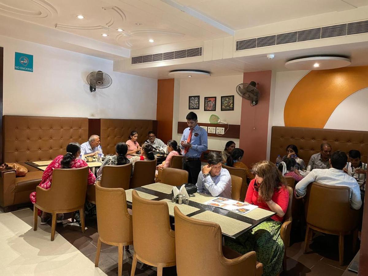 Hotel International Inn - Near Delhi Airport New Delhi Bagian luar foto