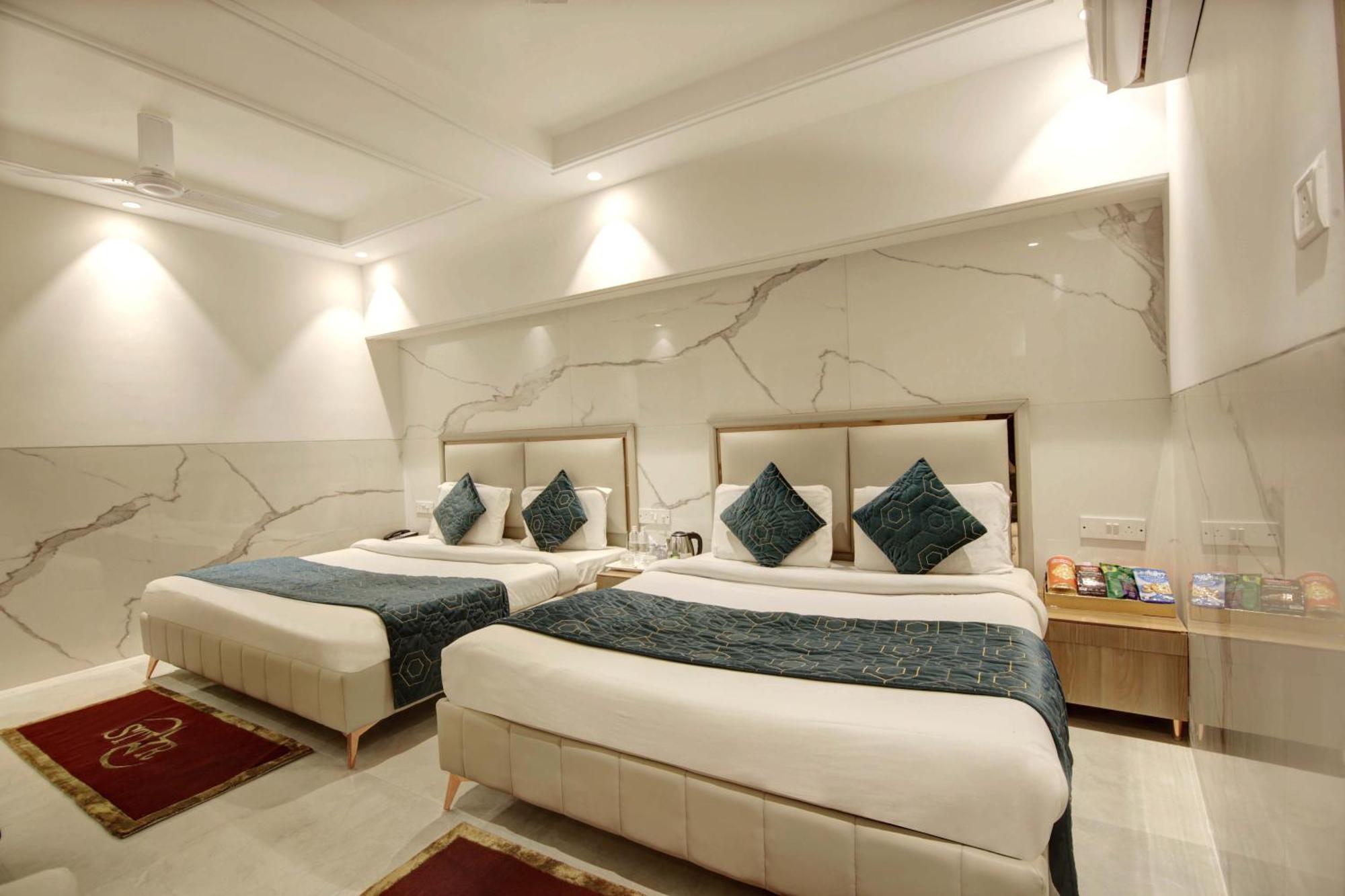 Hotel International Inn - Near Delhi Airport New Delhi Bagian luar foto